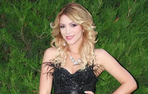 Miss G cântă astăzi la TVR 2, în show-ul „8 într-o barcă”