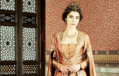 Nur Fettahoğlu, sultana Mahidevran din “Suleyman”, se mărită la anul