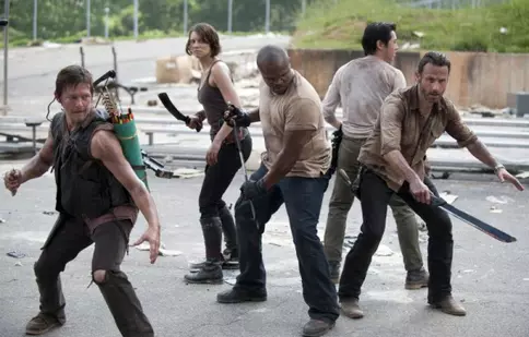 Serialul „The Walking Dead” va avea şi sezonul 5