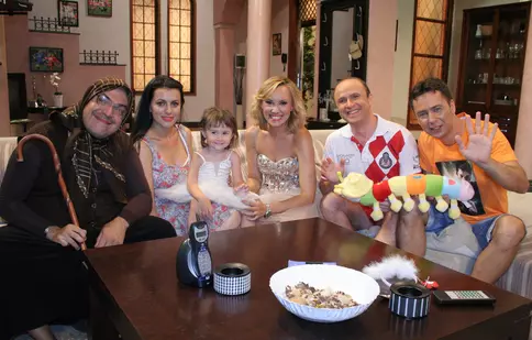 Oana Ioniţă şi fiica ei apar la “Trăsniţii”