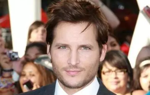 Peter Facinelli ştie cum să se poarte cu femeile