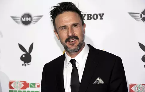 David Arquette şi iubita lui aşteaptă un copil