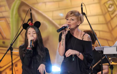 Diseară, „În ţara minunilor” (TVR 2) se poartă duetele