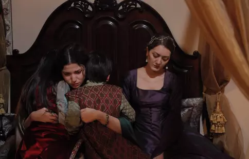 Hatice e devastată de moartea lui Ibrahim în “Suleyman Magnificul”