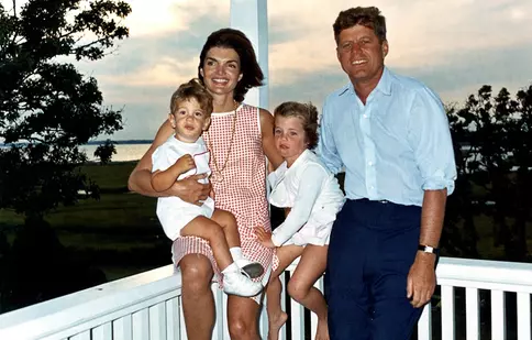 Asasinarea lui John F. Kennedy: Teoriile conspiraţiei