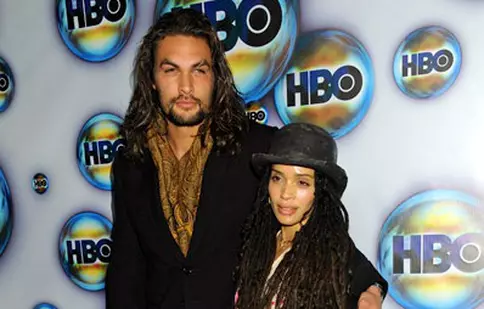 Jason Momoa („Urzeala tronurilor”) şi soţia lui vor juca în acelaşi serial