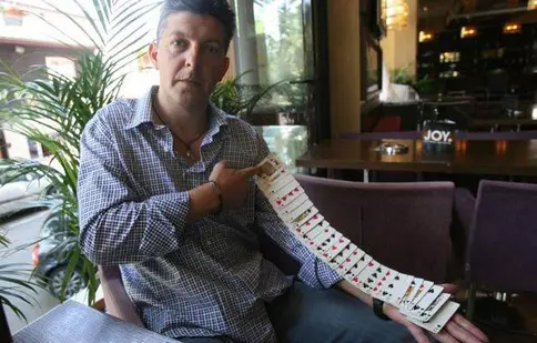 Magicianul Leonard Iosefini, invitatul serii la „8 într-o barcă”