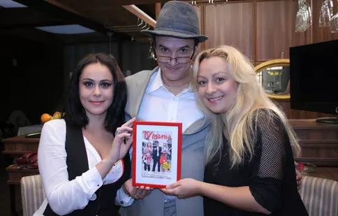 „Mondenii” despre nominalizarea la Premiile TVmania 2013