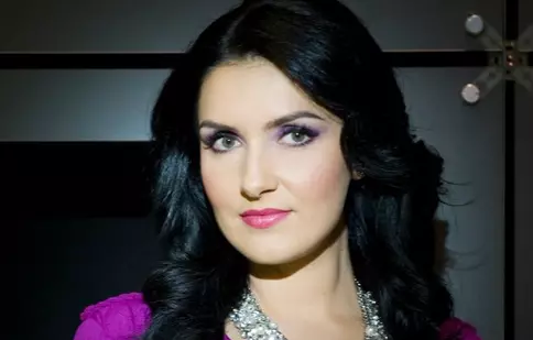 Monica Colceriu a trecut de la pupitrul ştirilor la M Magazine- Celebrity News