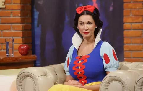 Nicoleta Luciu este Albă ca Zăpada la “Serviciul Român de Comedie”