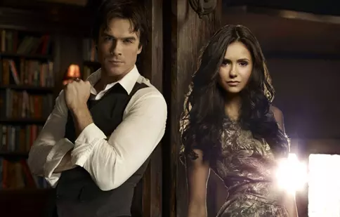 Nina Dobrev („Jurnalele vampirilor”) nu l-a uitat pe colegul Ian Somerhalder 