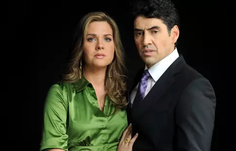 Gabriel Porras („Căutând-o pe Elisa”), devastat după divorţul de Sonya Smith