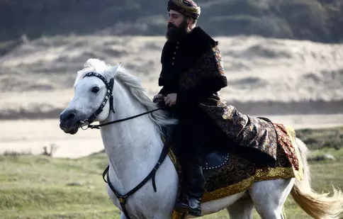 Sultanul Suleyman îl pedepseşte pe Ibrahim, azi, în “Suleyman Magnificul” 