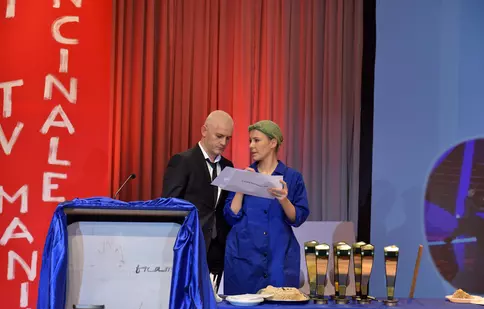 Oamenii… cu plicul de la Premiile TVmania 2013