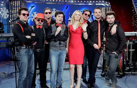 Trupa Jukebox (“Cronica Cârcotaşilor”) a lansat o piesă de sărbătoare 