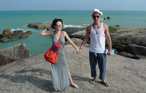 FOTO: Cristina Ciobănaşu şi Vlad Gherman s-au îndrăgostit de Thailanda