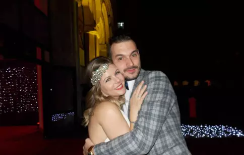 Bianca Ioniţă, de la Kanal D, s-a logodit în noaptea de Revelion