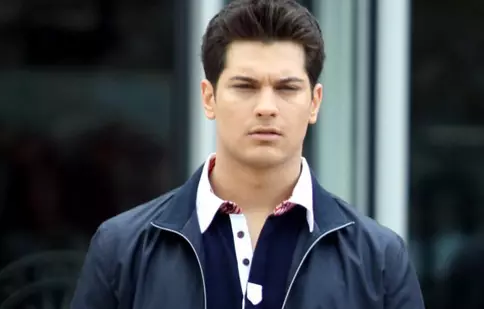 Ce fel de iubită îşi doreşte Cagatay Ulusoy, protagonistul din “Feriha”