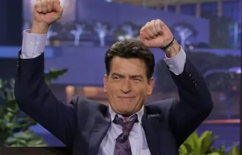 Charlie Sheen, dat în judecată după ce a pipăit o dentistă