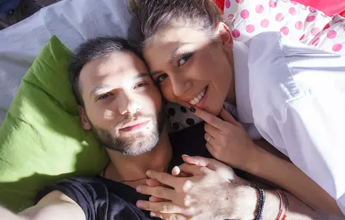 FOTO: Sore şi Bogdan Boantă, împreună în videoclipul piesei “Dor să-ţi fie dor”