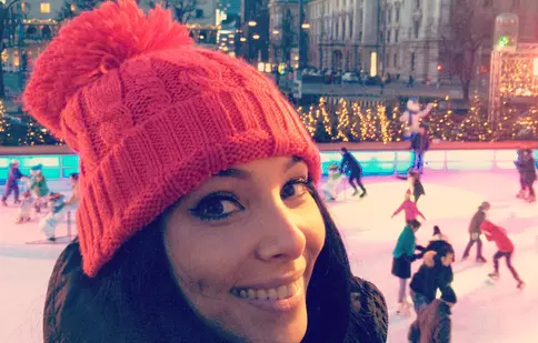 Corina Caragea şi-a sărbătorit ziua printre turişti şi artificii