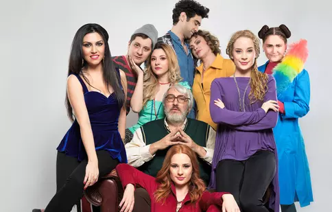 Kanal D va lansa un serial românesc: "Fetele lu’ dom’ Profesor"