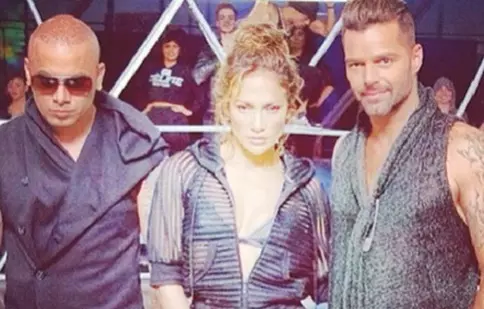 Jennifer Lopez filmează clip după clip