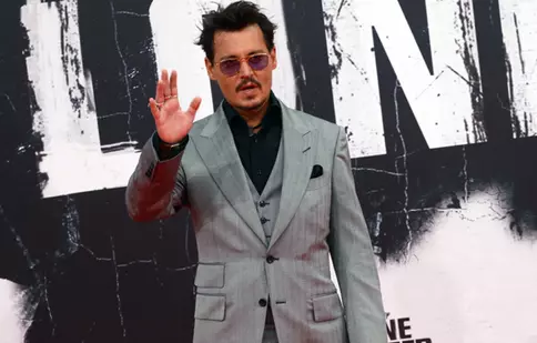Johnny Depp nu se pricepe deloc la tehnologie