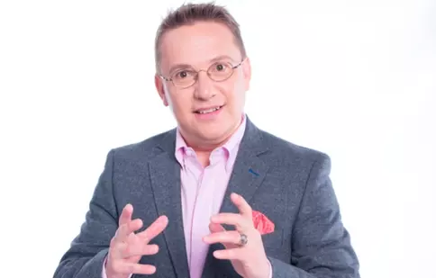 Marius Vizante, juratul de la "Junior Chef", a gătit şniţele la vârsta de opt ani