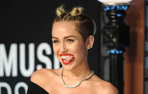 Miley Cyrus recunoaşte că nu e pasionată de actorie