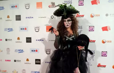 Mondena Mirela Zeţa a intrat în pielea Iuliei Albu la Premiile Gopo