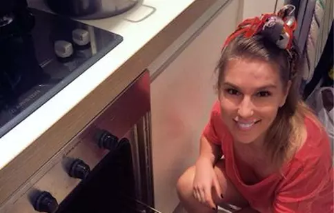 Corina petrece vacanţa de Paşte, acasă, la Satu Mare