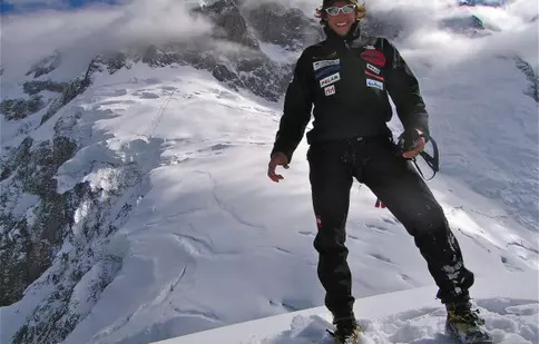 Discovery Channel va difuza în direct saltul lui Joby Ogwyn de pe Everest