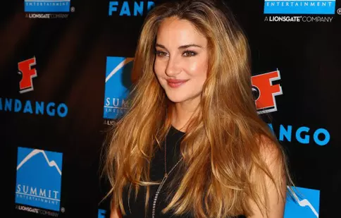 A treia carte a seriei „Divergent” va fi adaptată în două filme