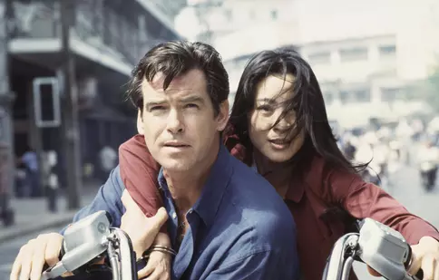 Recomandarea TVmania pentru seara de luni, 29 mai: „007 şi Imperiul Zilei de Mâine”