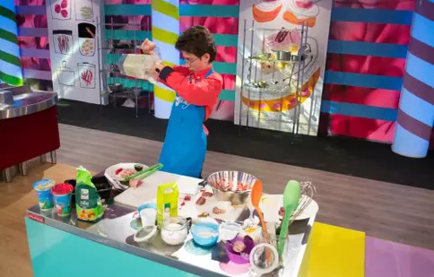 Copiii "Junior Chef", la un pas de a se accidenta grav