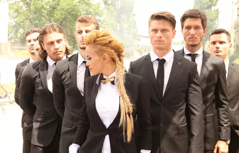 Anda Adam a lansat videoclipul „Poate fata” 