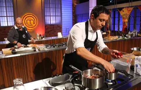 Cei 9 concurenţi MasterChef trec prin testul Michelin