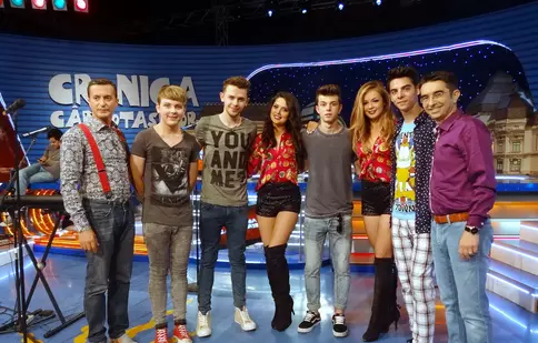 În seara aceasta, la "Cronica Cârcotaşilor" se împart „Sărutări criminale” 