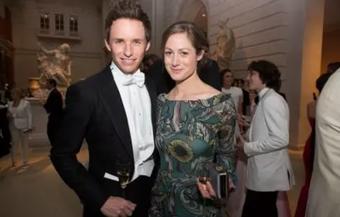 Eddie Redmayne („Mizerabilii”) s-a logodit cu iubita lui