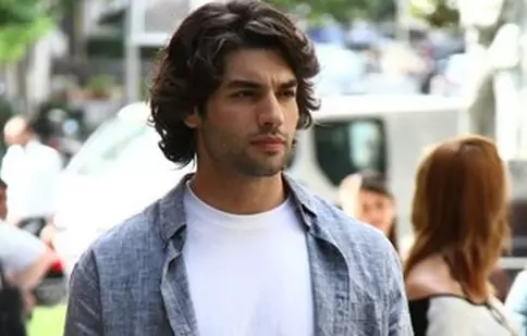 Sukru Ozyildiz (“Dragoste la prima vedere”): “Frumusețea fără inteligență e nulă!”