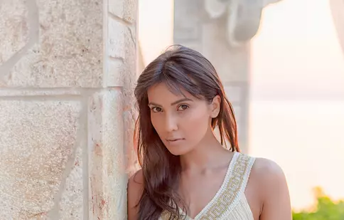 Alexandra Bădoi, vacanţă în  locul în care se vede cel mai frumos apus din lume 	