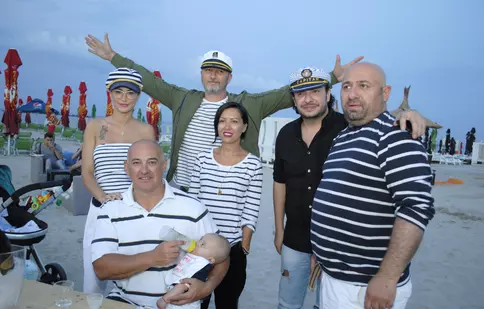 FOTO: Cătălin Scărlătescu și-a serbat ziua de naștere pe plajă
