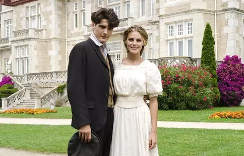 Protagonista din ”Hotel Grand” a avut numai iubiți celebri