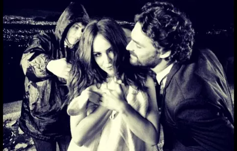 Camila Sodi şi Ivan Sanchez fac pereche în serialul „Señorita Pólvora”