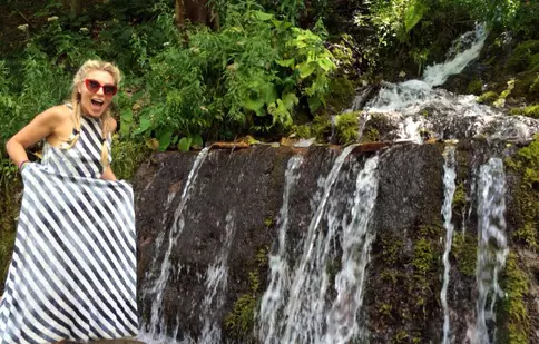 Foto: Cum s-a simţit Corina în vacanţa în România