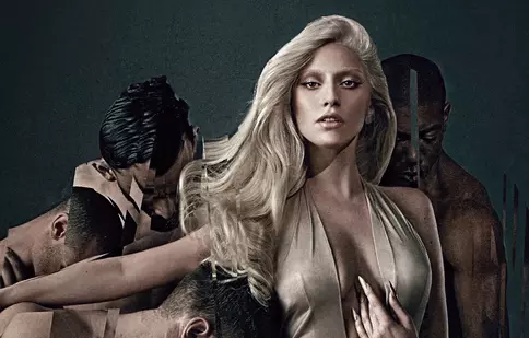 Lady Gaga, de nerecunoscut în şedinţa foto pentru noul parfum