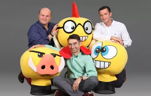 Mihai Găinuşă & co. dau startul emisiunii „Cusurgiii” | VIDEO