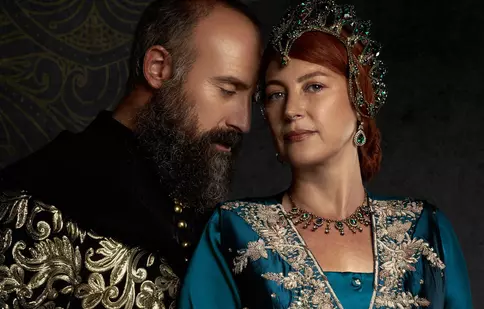 Azi în „Suleyman Magnificul”: Prinţul Mustafa decide soarta tatălui său