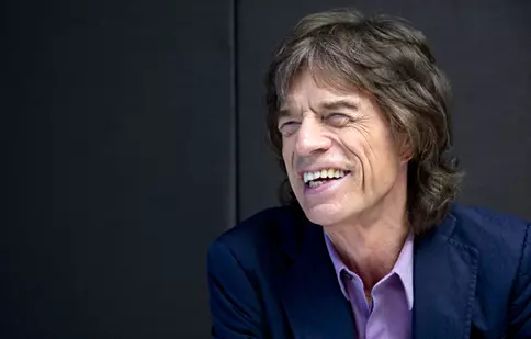 Mick Jagger va deveni tată la 73 de ani